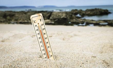 Np Thermometer On The Beach Marking High Temperatures